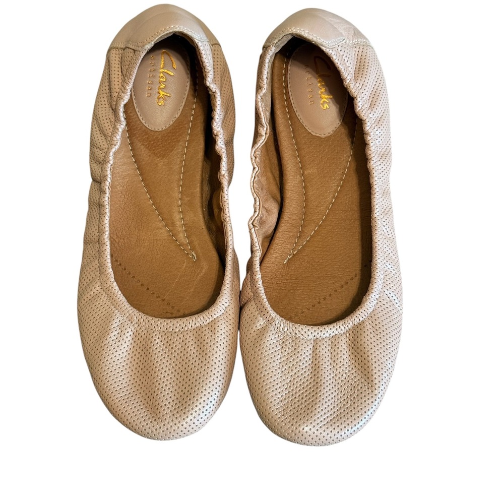 Clarks Artisan Candra Light Nude Perforated Leather Ballet Flats Womens 9.5M